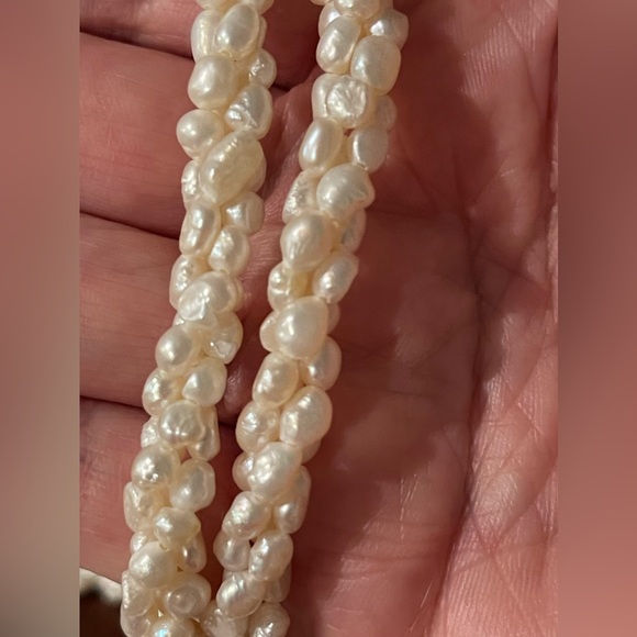 PRETTY! VINTAGE 26” LONG FRESHWATER SEED PEARL NECKLACE W/ SILVER BARREL CLASP - Picture 7 of 7